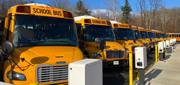 Mỹ chi 1 tỉ USD mua xe buýt trường học chạy nhiên liệu sạch - Ảnh 1.