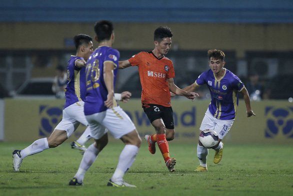 Thắng đậm Đà Nẵng, Hà Nội FC trở lại ngôi đầu - Ảnh 2.