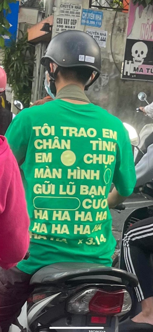 Ảnh vui 30-10: Chú heo buồn ngang khi bị chủ làm... rớt giữa đường - Ảnh 3. Ảnh vui 30-10: Chú heo buồn ngang khi bị chủ làm... rớt giữa đường - Ảnh 3.