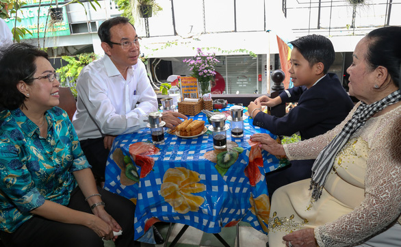 Bí thư Nguyễn Văn Nên thăm các di tích lịch sử Biệt động Sài Gòn - Ảnh 2.