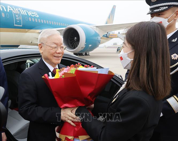 Tổng bí thư Nguyễn Phú Trọng đến Bắc Kinh, bắt đầu chuyến thăm chính thức Trung Quốc - Ảnh 3.