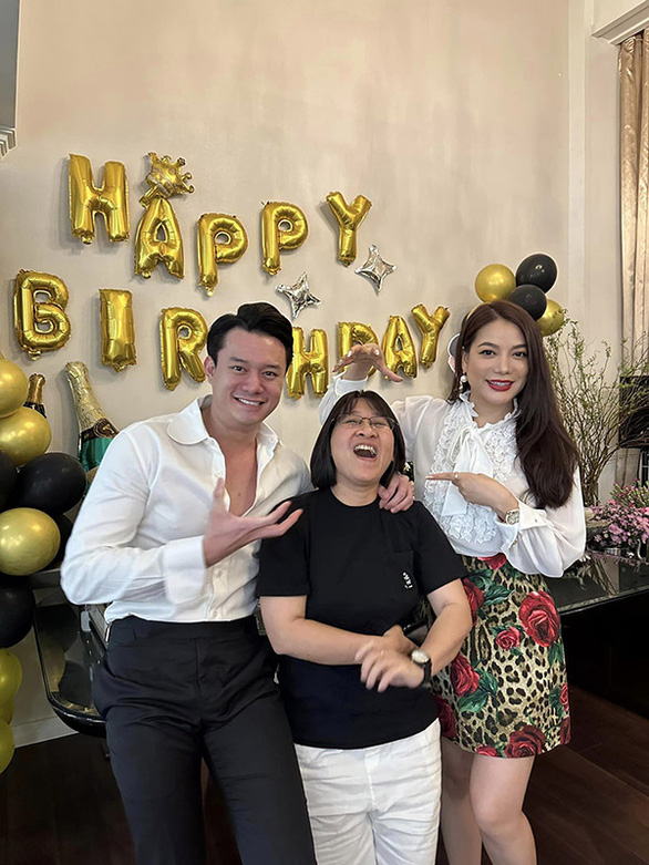 Anh Dũng nũng nịu bên bạn gái Trương Ngọc Ánh trong tiệc sinh nhật - Ảnh 3.