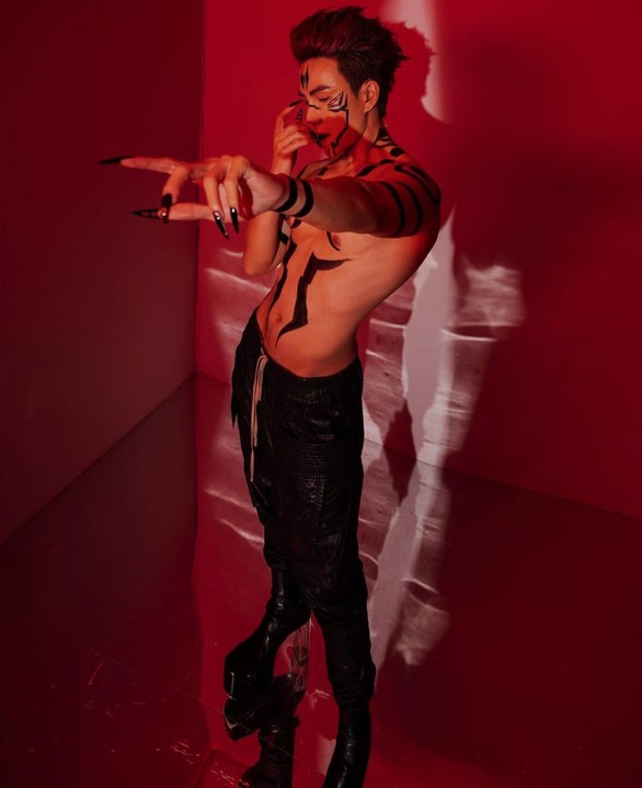 Sao Việt gây choáng với loạt hóa trang Halloween độc, lạ - Ảnh 9. Sao Việt gây choáng với loạt hóa trang Halloween độc, lạ - Ảnh 9.