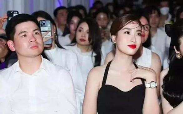 Lộ ngày cưới của hoa hậu Đỗ Mỹ Linh và bạn trai thiếu gia - Ảnh 3. Lộ ngày cưới của hoa hậu Đỗ Mỹ Linh và bạn trai thiếu gia - Ảnh 3.