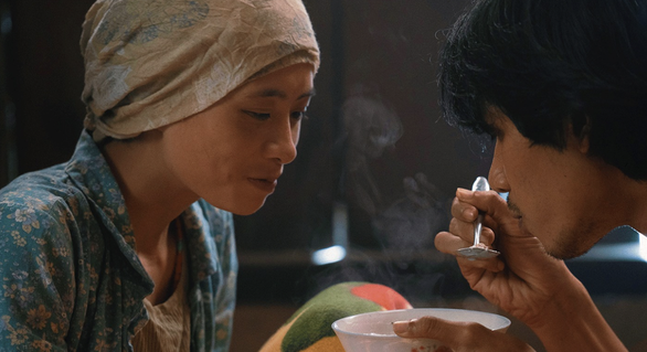 Nữ diễn viên Memento Mori: Đất cạo trọc đầu để đóng bệnh nhân ung thư - Ảnh 3.
