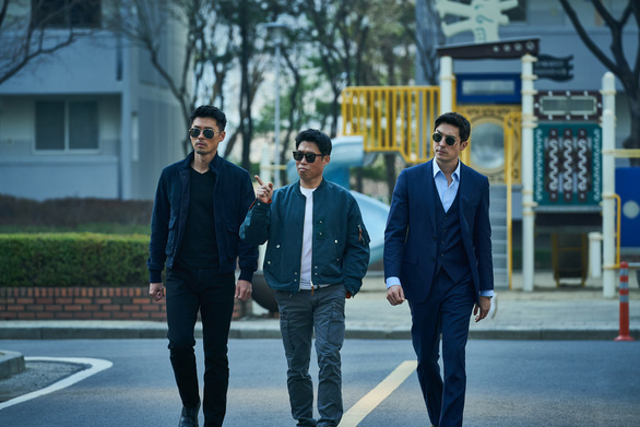 Sơn Tùng M-TP nhá hàng ca khúc mới; phim hài hành động của Hyun Bin chiếu ở Việt Nam - Ảnh 7.