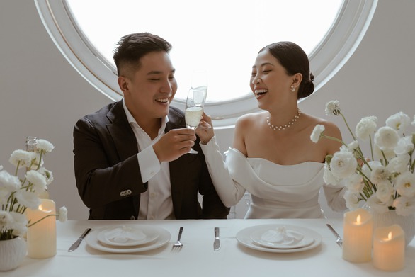 CĐM cười xỉu khi Liêu Hà Trinh đăng đàn tìm bạn thân thất lạc 10 năm để mời cưới - Ảnh 2. CĐM cười xỉu khi Liêu Hà Trinh đăng đàn tìm bạn thân thất lạc 10 năm để mời cưới - Ảnh 2.