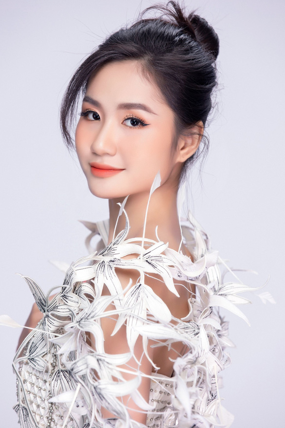 Tuổi 18, hoa hậu Thanh Hà biến hóa cùng thiết kế của Ivan Trần - Ảnh 3.