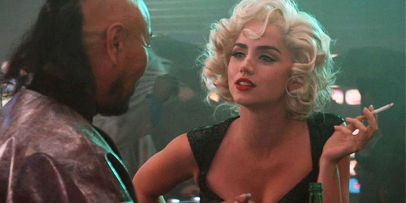 Nữ diễn viên hy sinh để ngực trần khi tái hiện Marilyn Monroe trong Blonde - Ảnh 4. Nữ diễn viên hy sinh để ngực trần khi tái hiện Marilyn Monroe trong Blonde - Ảnh 4.