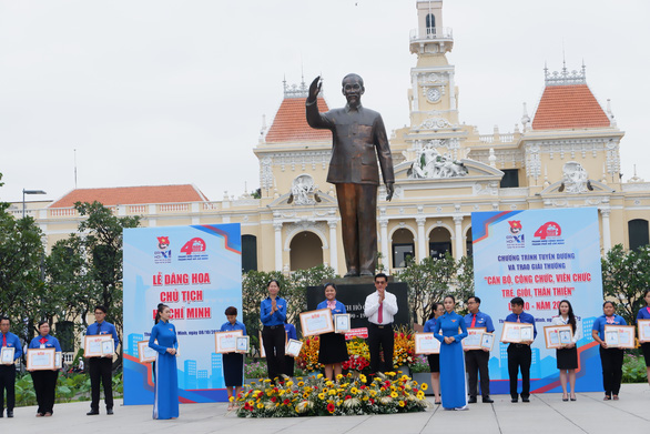 ‘Tạo điều kiện thu hút cán bộ, công chức, viên chức trẻ gắn bó với cơ sở - Ảnh 2.