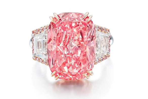 Viên kim cương hồng có giá trị cao kỷ lục thế giới - Ảnh 2.
