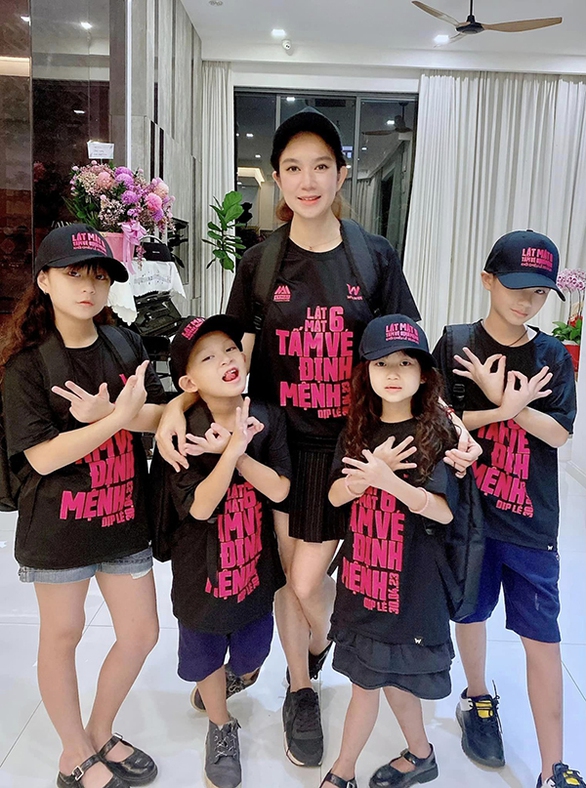 Ảnh vui sao Việt 10-10: Con gái Đông Nhi ‘làm điệu’ cưng xỉu - Ảnh 6. Ảnh vui sao Việt 10-10: Con gái Đông Nhi ‘làm điệu’ cưng xỉu - Ảnh 6.