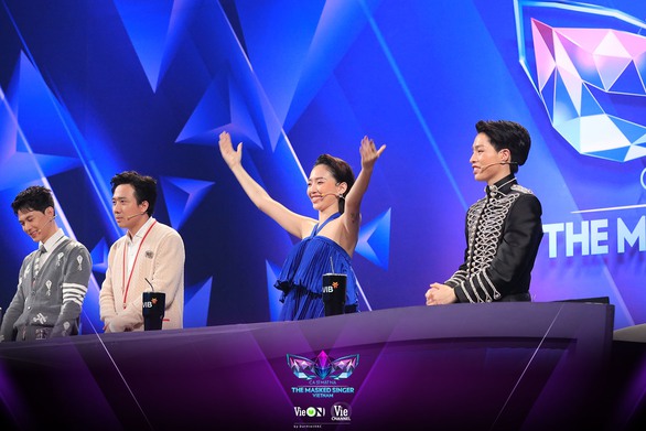 Loạt tên mới dành cho Lady Mây ra đời sau màn cover bản hit của Whitney Houston - Ảnh 3. Loạt tên mới dành cho Lady Mây ra đời sau màn cover bản hit của Whitney Houston - Ảnh 3.