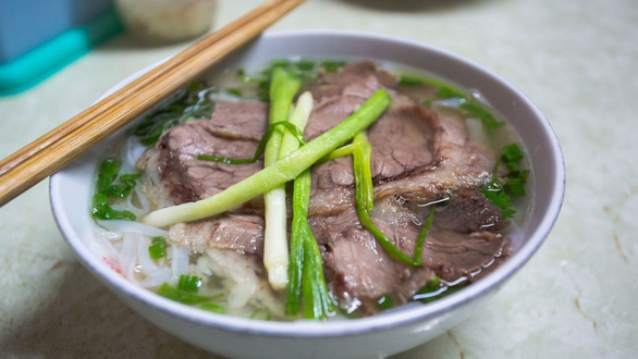 Món phở Việt Nam được đài truyền hình Hàn Quốc gọi là món ăn đường phố ngon nhất - Ảnh 1.