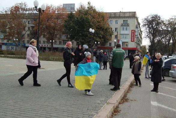 Ukraine tiến quân vào Kherson, ngợi ca chiến thắng - Ảnh 1.