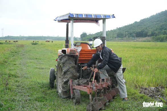 Thú vị xem nông dân xứ Quảng tranh tài cày ruộng - Ảnh 4.