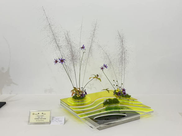 Ngắm những tác phẩm Ikebana Việt Nam lần đầu dự triển lãm tại Nhật Bản - Ảnh 2.