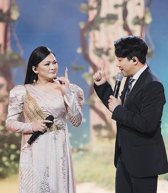 Ảnh vui sao Việt 14-11: Hà Hồ hứa bớt đanh đá mừng sinh nhật Kim Lý - Ảnh 8. Ảnh vui sao Việt 14-11: Hà Hồ hứa bớt đanh đá mừng sinh nhật Kim Lý - Ảnh 8.