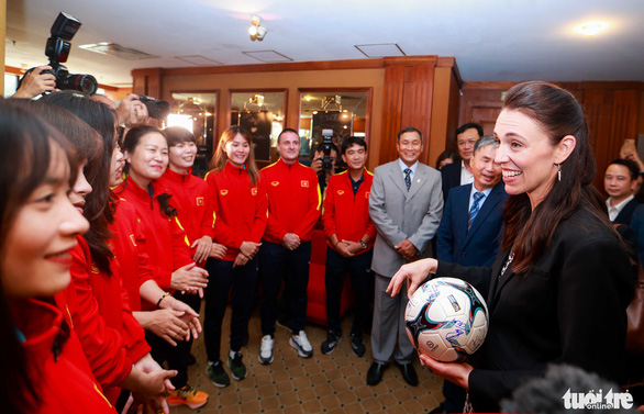 Thủ tướng Jacinda Ardern: ‘New Zealand sẽ là sân nhà của tuyển nữ Việt Nam tại World Cup 2023’ - Ảnh 1.