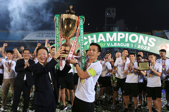 Phản hồi 15-11: V-League thành giải vô địch bóng đá... trụ hạng quốc gia - Ảnh 1.