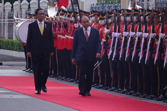 Thủ tướng Thái Lan chủ trì lễ đón chính thức Chủ tịch nước Nguyễn Xuân Phúc - Ảnh 4.