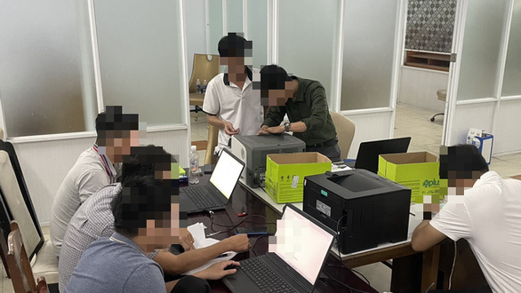 Cảnh sát hình sự Đà Nẵng phá đường dây đánh bạc qua mạng gần 500 tỉ đồng - Ảnh 1.
