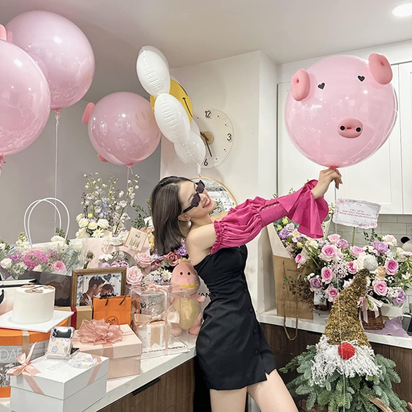 Ảnh vui sao Việt 17-11: Con trai Hồ Ngọc Hà tấu hài trước giờ ngủ - Ảnh 5. Ảnh vui sao Việt 17-11: Con trai Hồ Ngọc Hà tấu hài trước giờ ngủ - Ảnh 5.