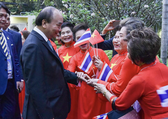 Chủ tịch nước mong có lớp nhân tài người Việt trên đất Thái - Ảnh 1.