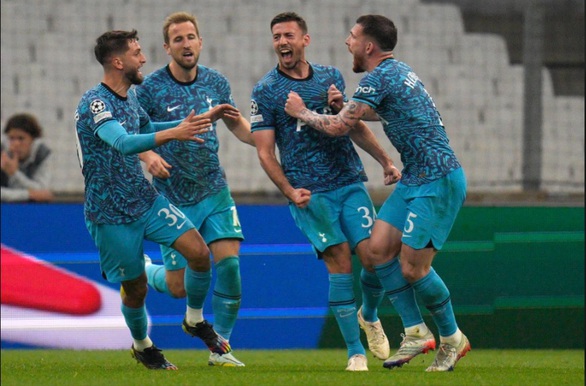 Champions League: Tottenham giành ngôi đầu nhờ bàn thắng ở phút cuối - Ảnh 2. Champions League: Tottenham giành ngôi đầu nhờ bàn thắng ở phút cuối - Ảnh 2.