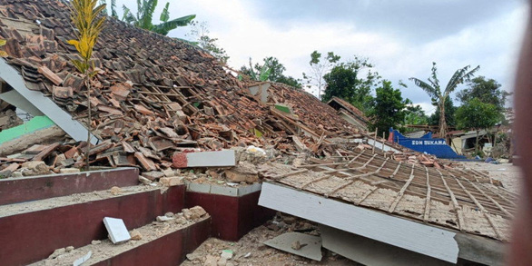 Động đất ở Indonesia: Ít nhất 56 người chết, 700 người bị thương, con số vẫn tiếp tục tăng - Ảnh 2.