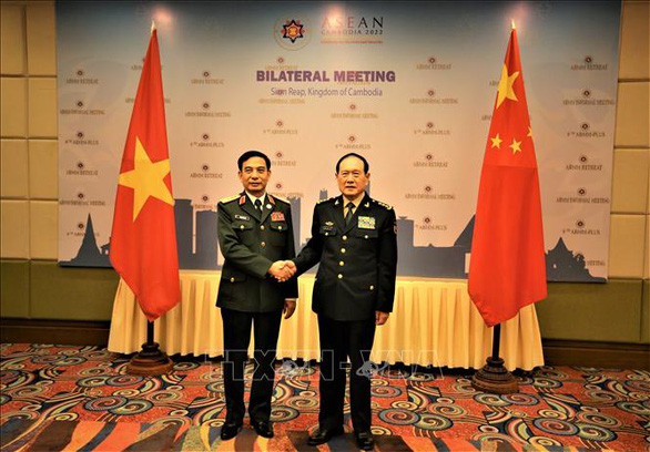 Bộ trưởng Phan Văn Giang gặp Bộ trưởng Quốc phòng Campuchia, Trung Quốc - Ảnh 2.