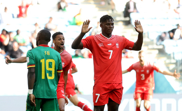 Thụy Sĩ giành chiến thắng tối thiểu trước Cameroon - Ảnh 1.