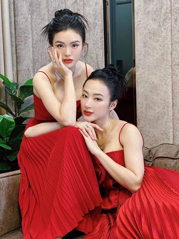 Ảnh vui sao Việt 24-11: Jennifer Phạm bé nhỏ trong vòng tay con trai Bảo Nam - Ảnh 2. Ảnh vui sao Việt 24-11: Jennifer Phạm bé nhỏ trong vòng tay con trai Bảo Nam - Ảnh 2.