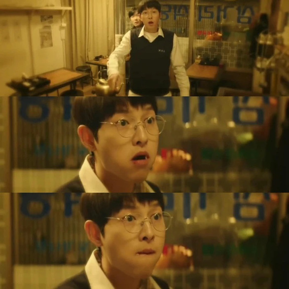 Hạt sạn to đùng trong phim mới của Song Joong Ki mà không ai nhận ra - Ảnh 5.