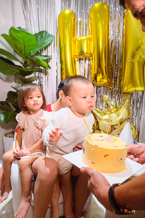 Hồ Ngọc Hà xúc động vì được ba con mừng sinh nhật - Ảnh 3.