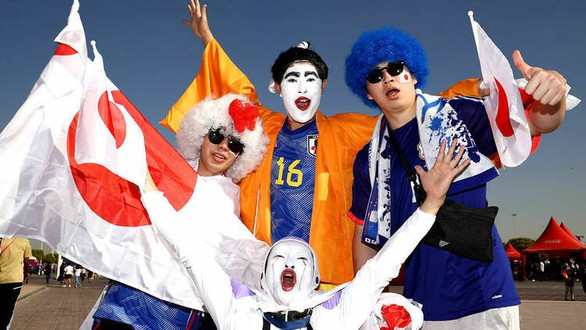 Loạt cổ động viên quậy tưng tại World Cup 2022 - Mẹ biết mẹ buồn á! - Ảnh 1. Loạt cổ động viên quậy tưng tại World Cup 2022 - Mẹ biết mẹ buồn á! - Ảnh 1.