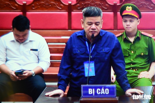 Đại án xăng dầu: Cựu đội trưởng chống buôn lậu hối hận, xin lỗi đồng nghiệp - Ảnh 1. Đại án xăng dầu: Cựu đội trưởng chống buôn lậu hối hận, xin lỗi đồng nghiệp - Ảnh 1.