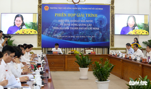 Chủ tịch HĐND TP.HCM: Tôi ước TP không còn tờ rơi dán trên cột điện, tường rào - Ảnh 1. Chủ tịch HĐND TP.HCM: Tôi ước TP không còn tờ rơi dán trên cột điện, tường rào - Ảnh 1.