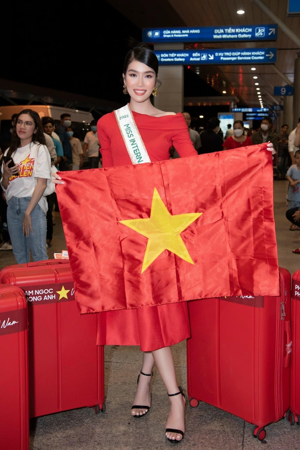 8 hoa hậu, á hậu tiễn Phương Anh lên đường dự thi Miss International 2022 - Ảnh 2. 8 hoa hậu, á hậu tiễn Phương Anh lên đường dự thi Miss International 2022 - Ảnh 2.