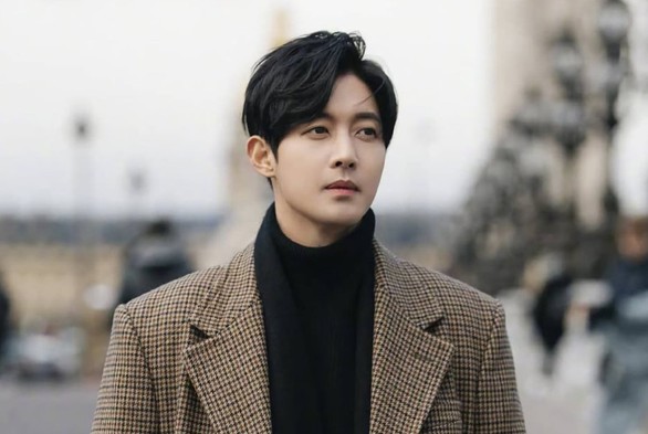 Mỹ nam Vườn sao băng Kim Hyun Joong tiếp tục dính lùm xùm quỵt tiền nuôi con suốt 7 năm - Ảnh 1. Mỹ nam Vườn sao băng Kim Hyun Joong tiếp tục dính lùm xùm quỵt tiền nuôi con suốt 7 năm - Ảnh 1.