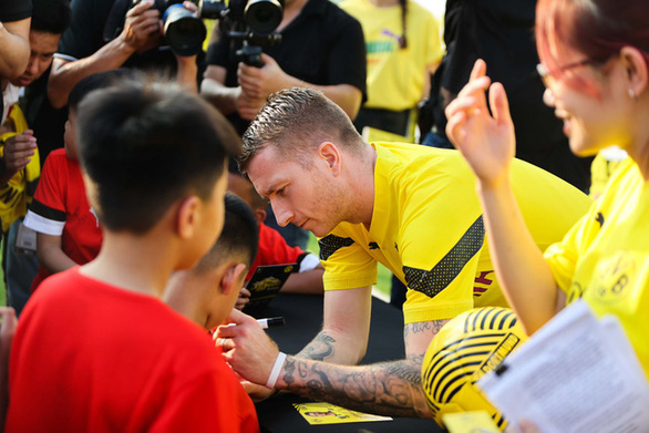 Cầu thủ nhí Việt Nam đánh bại các danh thủ Borussia Dortmund - Ảnh 2.