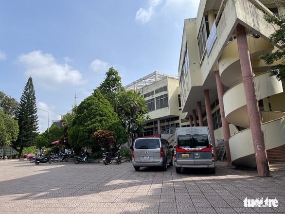 Náo nhiệt xe dù, bến cóc, cơ quan chức năng lại than khó xử lý - Ảnh 2. Náo nhiệt xe dù, bến cóc, cơ quan chức năng lại than khó xử lý - Ảnh 2.