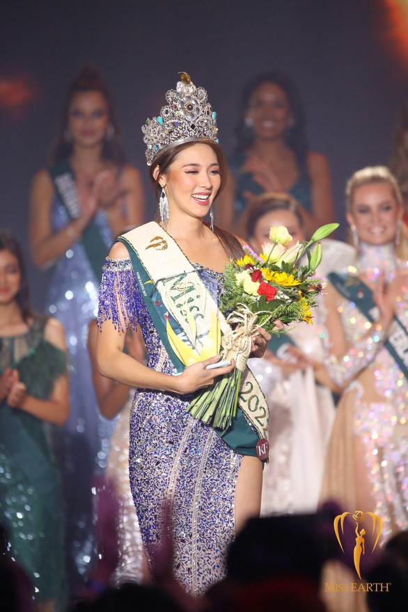 Phát hiện thú vị: Tân Miss Earth 2022 mặc lại đầm dạ hội của Hương Giang, Bùi Phương Nga - Ảnh 1. Phát hiện thú vị: Tân Miss Earth 2022 mặc lại đầm dạ hội của Hương Giang, Bùi Phương Nga - Ảnh 1.