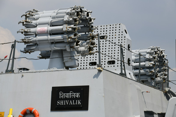 Hai tàu hộ vệ tên lửa và tuần tra Ấn Độ thăm TP.HCM - Ảnh 3.