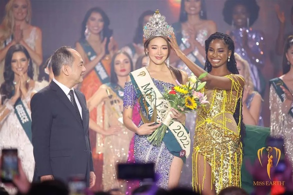 Phát hiện thú vị: Tân Miss Earth 2022 mặc lại đầm dạ hội của Hương Giang, Bùi Phương Nga - Ảnh 7. Phát hiện thú vị: Tân Miss Earth 2022 mặc lại đầm dạ hội của Hương Giang, Bùi Phương Nga - Ảnh 7.