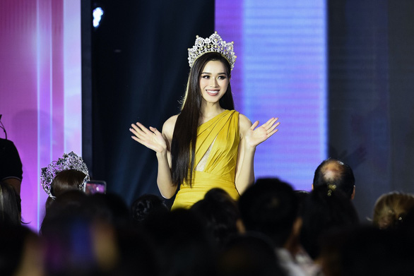 Đỗ Thị Hà lần đầu nói về điều tiếc nuối trong nhiệm kỳ Hoa hậu Việt Nam - Ảnh 2.