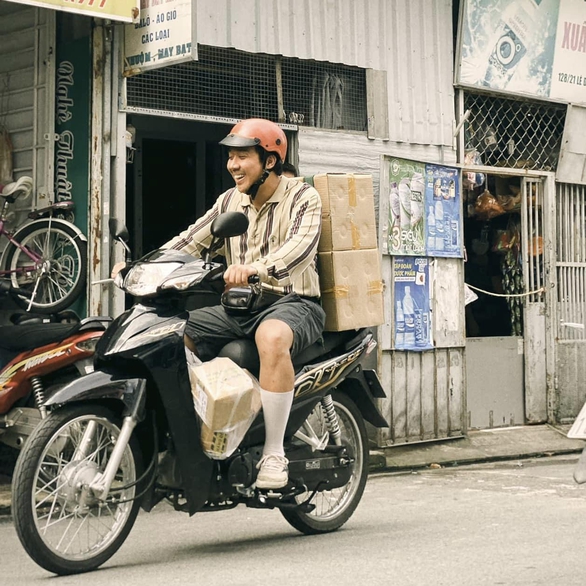 Hé lộ tạo hình ‘lúa lạ’ của Trấn Thành trong phim điện ảnh mới - Ảnh 5. Hé lộ tạo hình ‘lúa lạ’ của Trấn Thành trong phim điện ảnh mới - Ảnh 5.