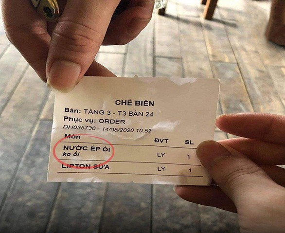Ảnh vui 5-11: Slogan quầy rau làm cho ai đọc cũng... cảm lạnh - Ảnh 3. Ảnh vui 5-11: Slogan quầy rau làm cho ai đọc cũng... cảm lạnh - Ảnh 3.