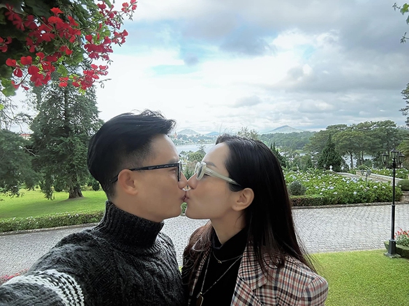 Ảnh vui sao Việt 5-11: Con gái Đông Nhi khoái chí xuất ngoại cùng bố mẹ - Ảnh 6. Ảnh vui sao Việt 5-11: Con gái Đông Nhi khoái chí xuất ngoại cùng bố mẹ - Ảnh 6.