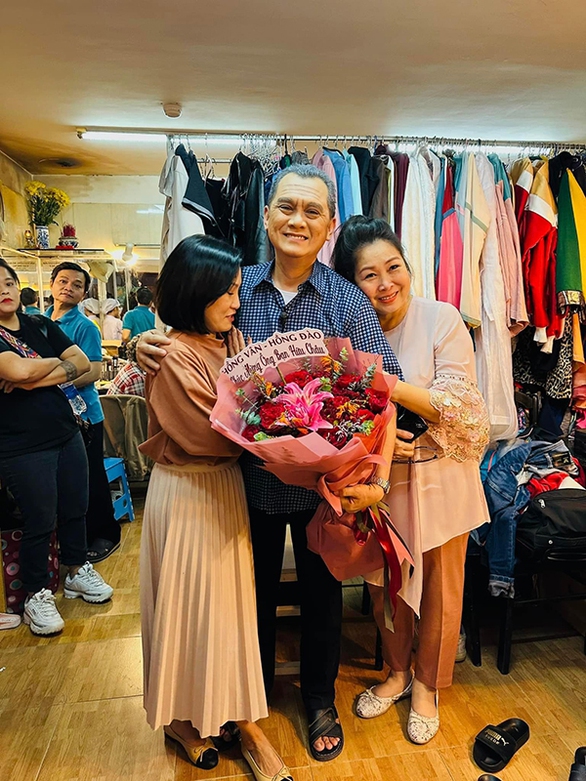 Ảnh vui sao Việt 5-11: Con gái Đông Nhi khoái chí xuất ngoại cùng bố mẹ - Ảnh 7. Ảnh vui sao Việt 5-11: Con gái Đông Nhi khoái chí xuất ngoại cùng bố mẹ - Ảnh 7.